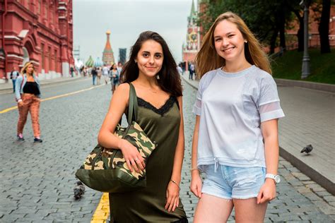 rusas guapas desnudas|Con que sensualidad se la metemos a esta joven rusa